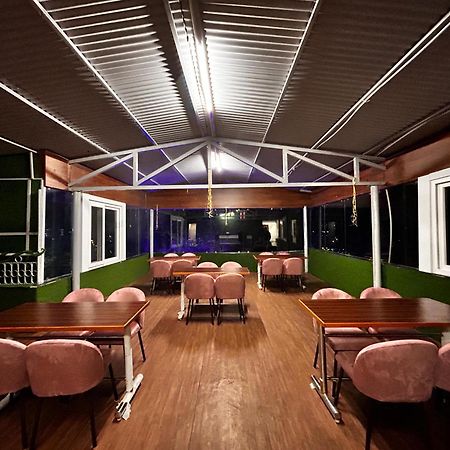 Super Hotel By Perfectstayz Mall Road Масурі Екстер'єр фото